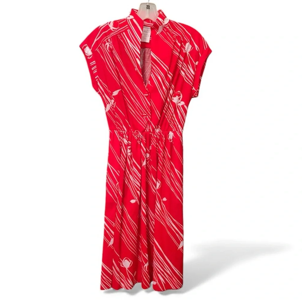 Vintage late 70s/early 80s Red Midi Dress with V-neck, matching belt and pockets - Picture 7 of 8